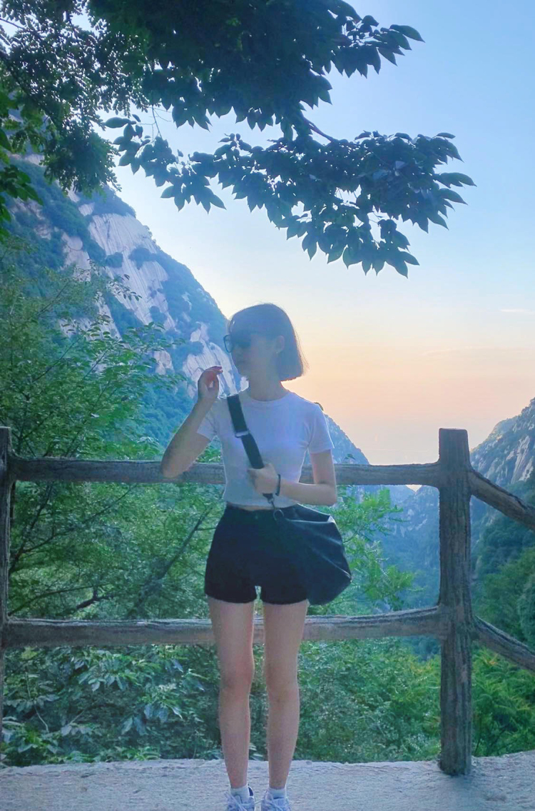 如意小黄瓜🌙-陕西省·西安市·碑林区-抖音-身高166 体重94斤 喜欢拍照 出图快 可以拍到满意为止 接寄拍各种买家秀