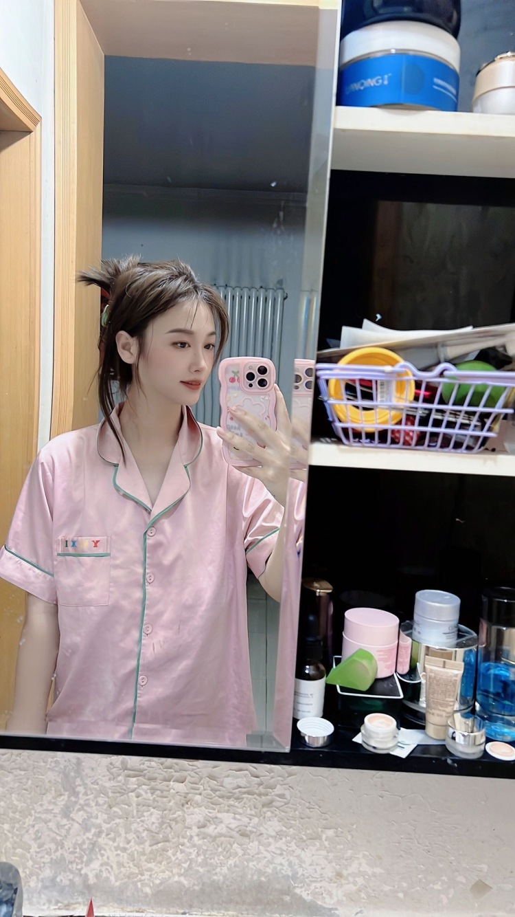 💄羽西、小美👄-山东省·济南市·槐荫区-抖音快手***-喜欢拍照，出图快诚信第一，身高160体重110.服装，饰品都可以。