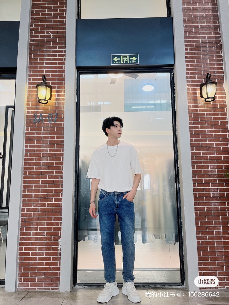 -jia.-广东省·广州市·番禺区--模特一年工作经验,配备摄影棚,也有拍摄基地,可接寄拍、买家xiu,欢迎各位沟通交流