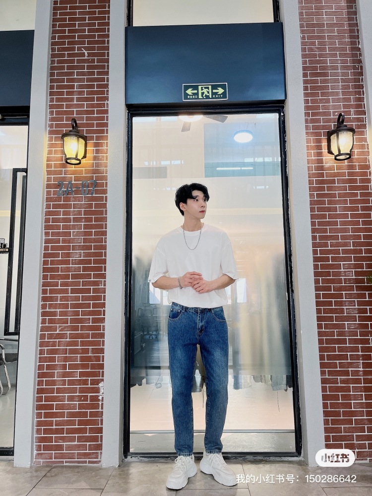 -jia.-广东省·广州市·番禺区--模特一年工作经验,配备摄影棚,也有拍摄基地,可接寄拍、买家xiu,欢迎各位沟通交流