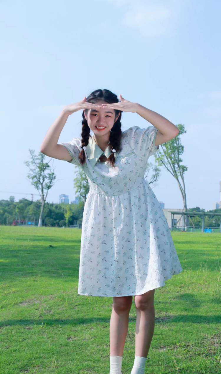 奶糖-四川省·成都市·新都区-抖音,快手-有一定拍照经验,有自己合作摄影师,接寄拍
身高158 体重92
会舞蹈,会自己简单修图