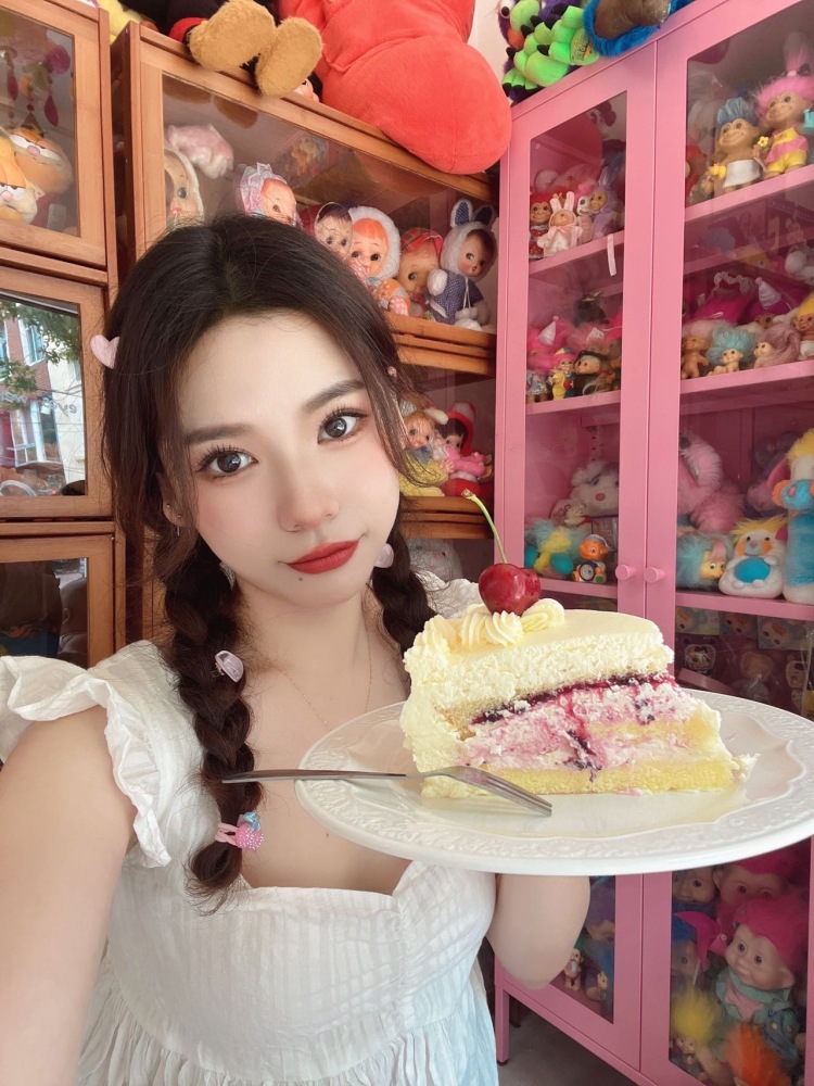 🍓-天津市·天津市·西青区--可以拍买家秀 寄拍 衣服 首饰 等等都可以 身高162 体重95斤 人美事少不矫情 以绝对敬业的态度对待每一单
