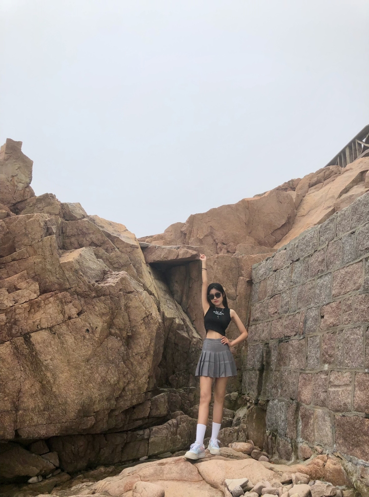 球球-山东省·青岛市·即墨区-某红薯-年龄:20
身高:165cm
体重:45kg
会拍照,会修图
可接买家秀