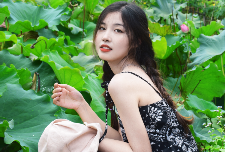 丰木子-湖南省·永州市·冷水滩区-美图秀秀1627289441-买家秀+种草带货+平面模特+滤镜推荐+拍照打卡
美图秀秀达人(7000粉)