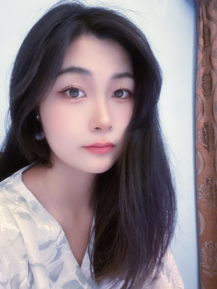 Rianna💃-四川省·成都市·龙泉驿区-抖音/微博-素人一枚,身高160 体重95 ,喜欢分享生活,可接穿搭饰品分享 会p图