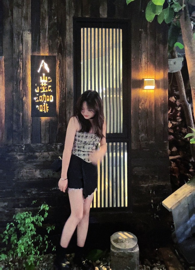 🌙-云南省·临沧市·临翔区-抖音、微博、某红薯-会拍照p图、自由职业、喜欢拍照、日常探店打卡、接买家秀、效率高
