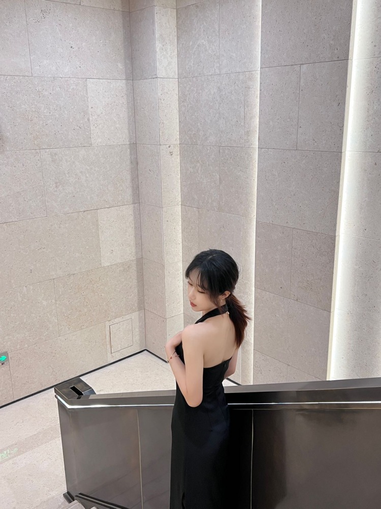 一条小豆包-河南省·商丘市·虞城县--大家好我是一条小豆包
接买家秀 配合商家要求拍照 图片清晰 可细节可全身照 会修图 不露脸
身高163 体重49