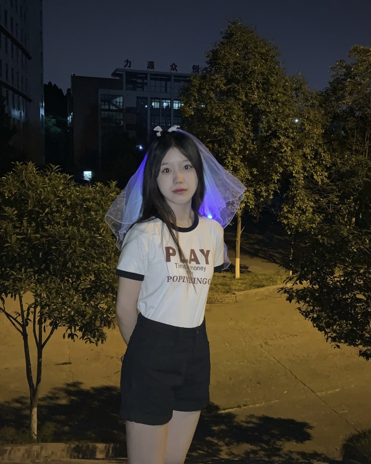 幺 鸡-四川省·成都市·青白江区-快手某红薯-接买家秀 接寄拍 种草带货 免费试用 小饰品首饰等都🉑️