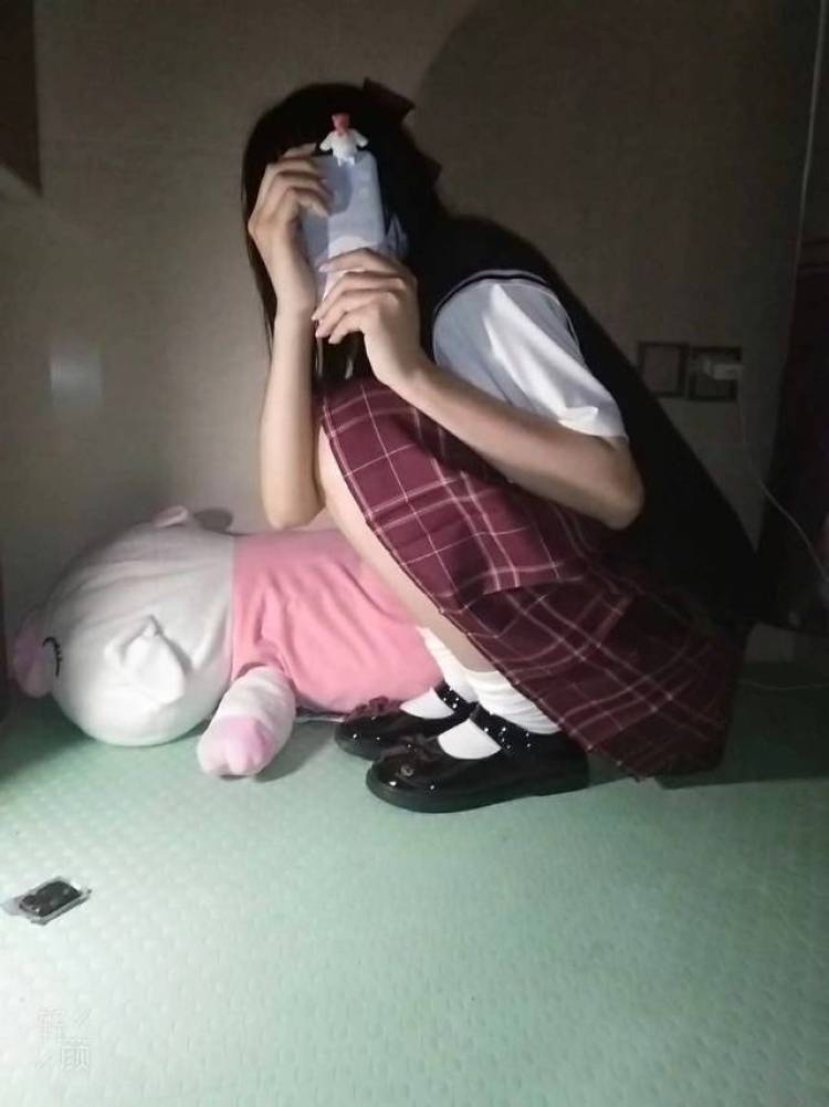 是未知的X-广东省·湛江市·雷州市--身高170
体重98斤
开箱测评 好物分享 接受寄拍 本人中长发
05的 快来找我吧