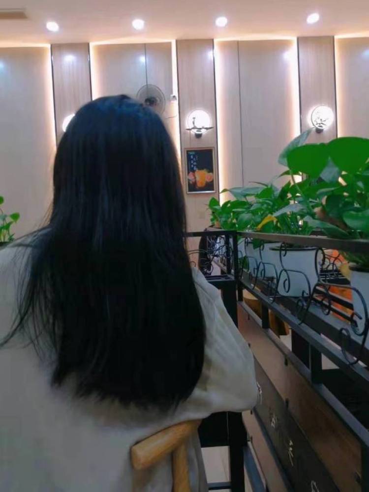 是未知的X-广东省·湛江市·雷州市--身高170
体重98斤
开箱测评  好物分享  接受寄拍  本人中长发
05的 快来找我吧