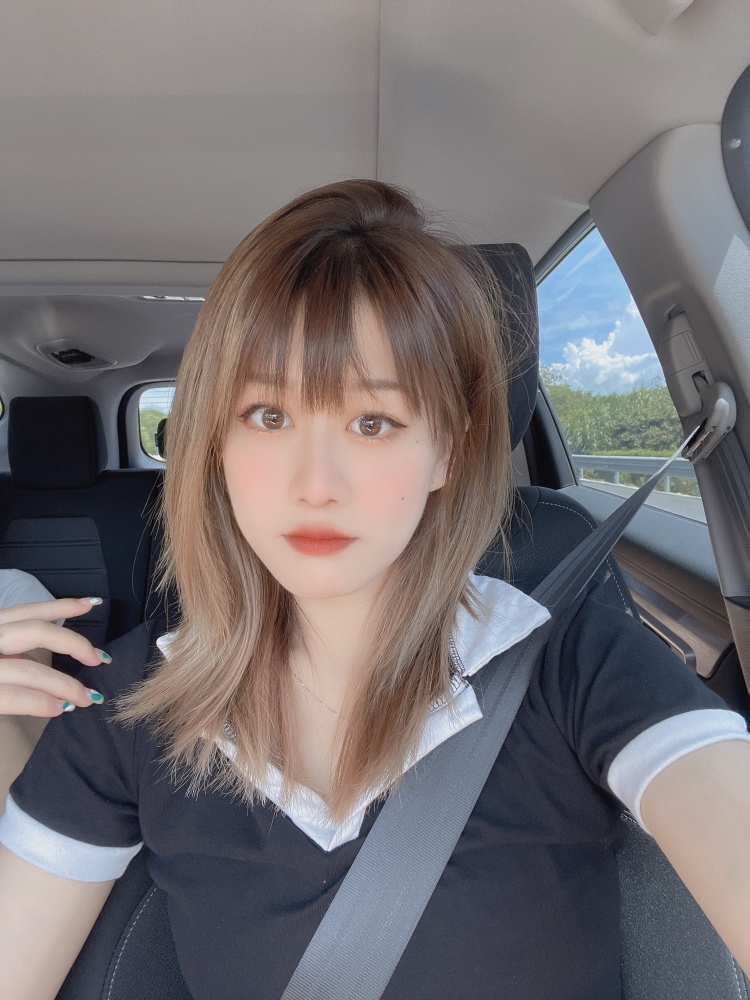 A-林尚雅💃🏻-广东省·汕头市·澄海区-抖音-身高168，体重110，鞋子码数38码。可接买家秀图以及视频。室内室外都可。