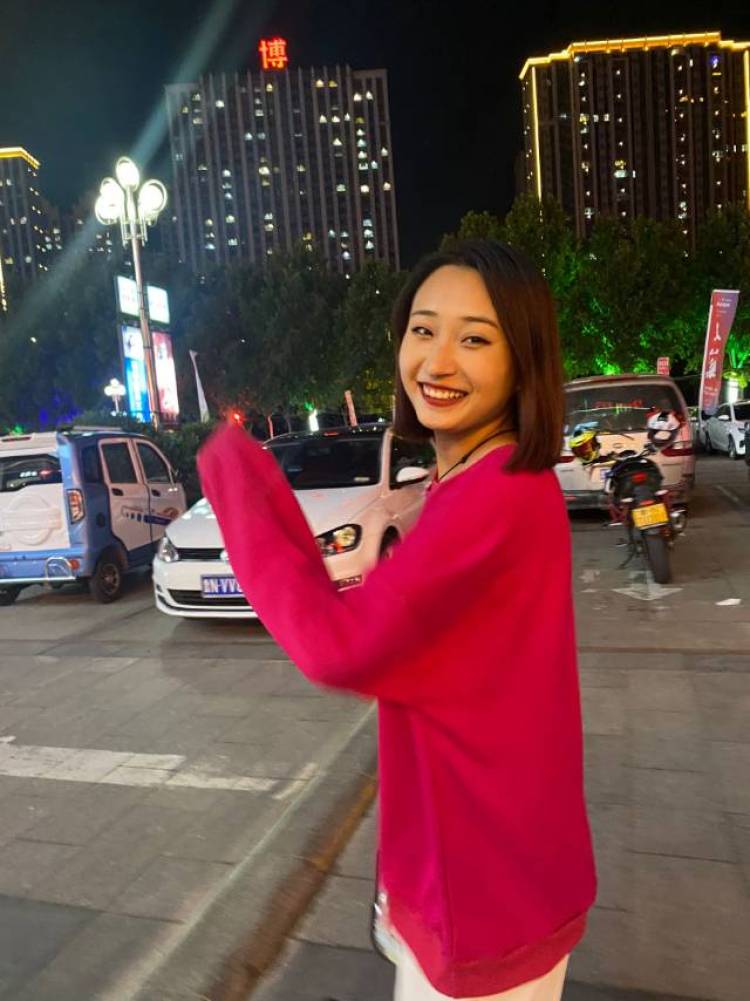 晚风-山东省·济宁市·嘉祥县-抖音 快手某红薯-大家好,素人一枚,身高160,体重99,鞋码37
接衣服类,饰品,美瞳,鞋子,包包,彩妆类等
会拍照,会修图,时间多,出图快,好沟通,诚信第一
可以做买家秀,什么类型的衣服都可以,多少佣无所谓,欢迎大