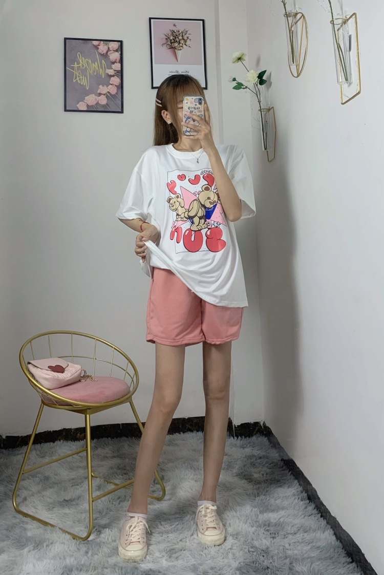Yan-广东省·佛山市·南海区--素人寄拍 买家秀对镜寄拍 对每一单态度认真负责,可尝试多种风格,不接送拍,谢谢!