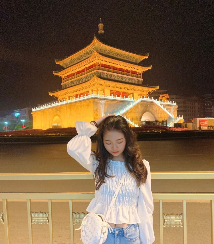 快乐修勾-河北省·邯郸市·丛台区-抖音-喜欢拍照,风格主要是可爱jk类的,学生党休闲装,辣妹风格也可,从事自媒体工作,当模特拍照📷,可接单,可开箱测评