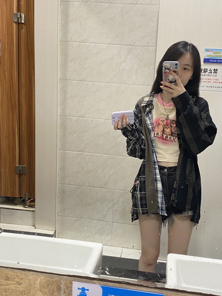 西瓜啵啵-江苏省·苏州市·昆山市-某红薯-身高173体重93斤喜欢拍照 探店 打卡 美食 喜欢穿搭 可接寄拍!风格不定~