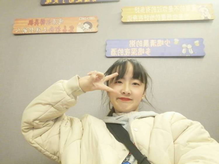 别动我奶酪-甘肃省·天水市·秦安县-抖音-本人身高158体重84,平常穿衣风格多样,擅长服装服饰搭配,会拍照,可随时接单。
