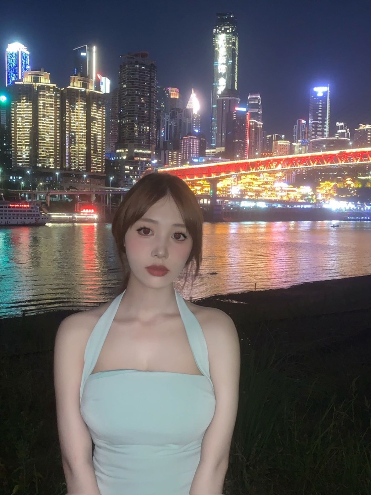 吧唧一口 ฅฅ*-云南省·昆明市·五华区-抖音 微博 某红薯 -抖音 微博 某红薯都有粉丝 可以接寄拍 会p图 剪辑视频 免费试用 寄拍都行 拍的照片风格可指定