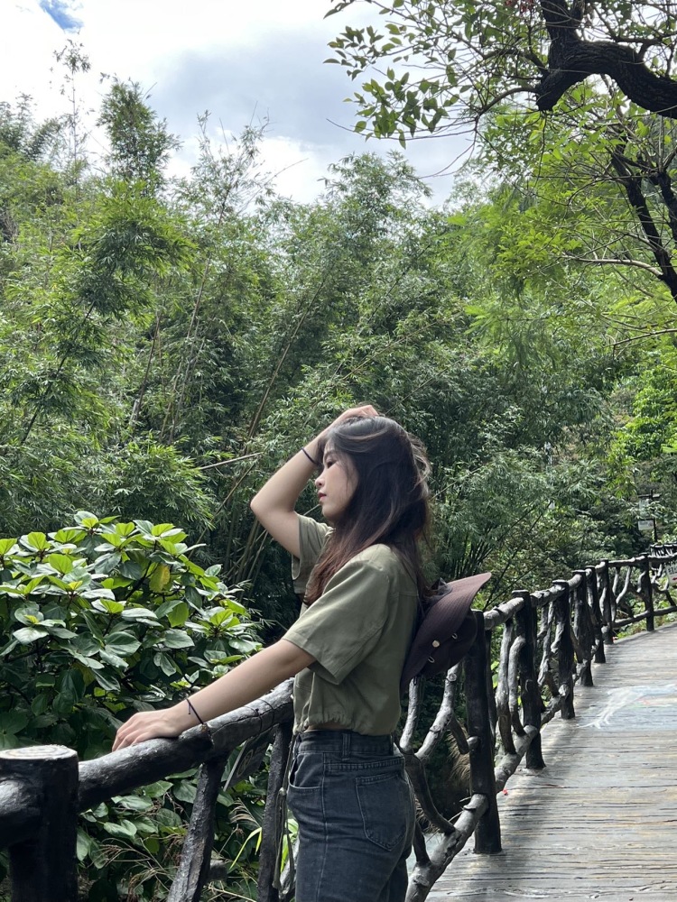 超级无敌美少女··-广东省·佛山市·三水区--本人158 92 爱拍照 可爱 淑女 温柔 辣妹风都可接 风格不定