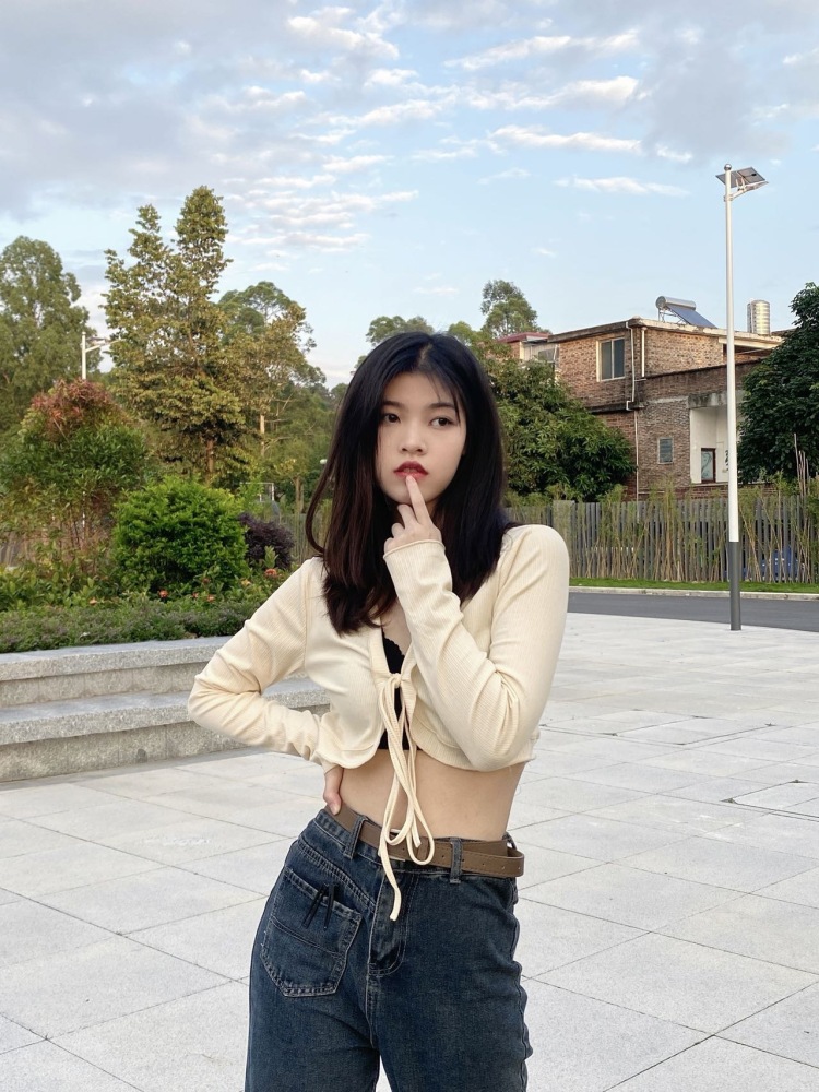 超级无敌美少女··-广东省·佛山市·三水区--本人158 92 爱拍照 可爱 淑女 温柔 辣妹风都可接 风格不定