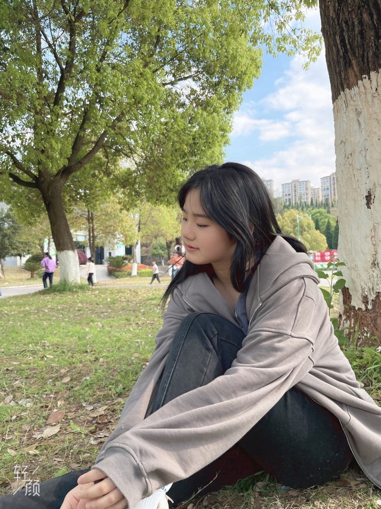鱼書🐟-湖南省·岳阳市·平江县--女高中生在读，平时有经营某红薯和抖音账号，有过合作经验，可以找我合作推广
