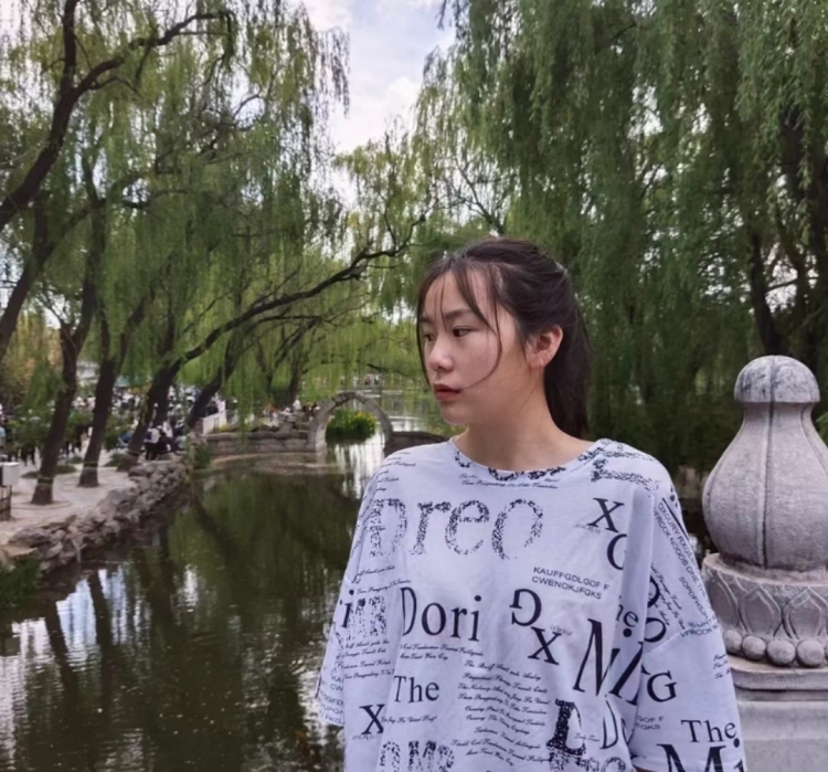 LvyYang.·-青海省·海南藏族自治州·贵德县-抖音和快手-我认为我拍照挺好看的,满分十分的话,给自己长相打六分,拍照打八分吧哈哈哈哈哈哈,还有会p图,会化妆。接寄拍或者送拍,可以出优质图片,拍到您满意为止!本人有耐心!