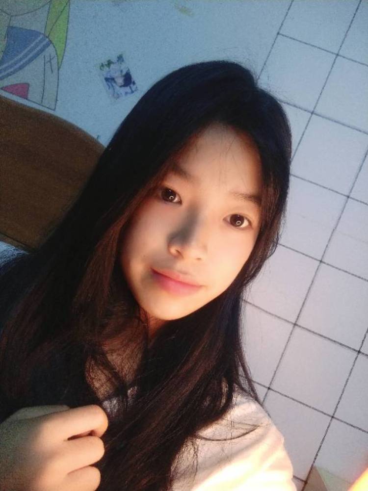 小白、-广西壮族自治区·北海市·合浦县--在校学生 身高164体重47 微胖Girl 会穿搭,会拍照,买家秀、开箱测评、免费使用 在学舞蹈 卖家秀可以找我呀 爽快人!