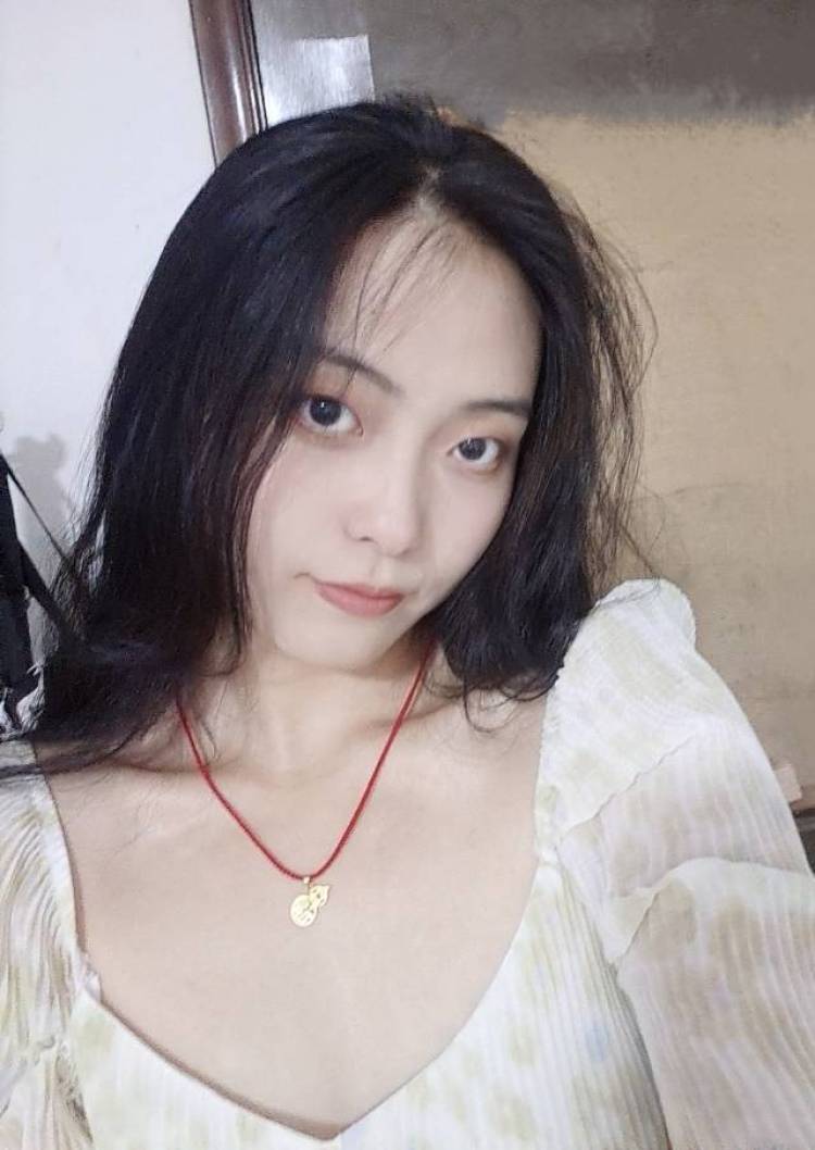 青七不熬夜-河南省·濮阳市·南乐县--身高168 体重51kg(减肥中)寄拍穿搭 开箱测评 (头发已染黑) 接平面模特兼职