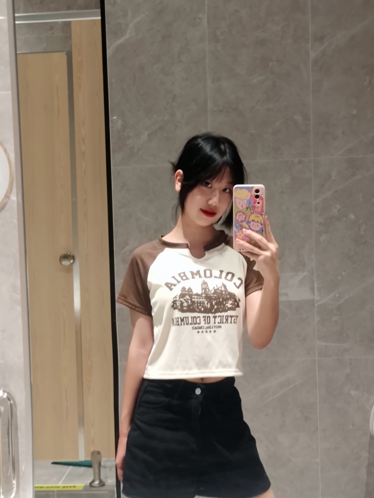 Alanna-山东省·威海市·荣成市-抖音-学舞蹈,166,94斤,身材比例好,平时喜欢拍照,不需要很高的费用,在某音有200多粉丝有成长空间,有意者欢迎~