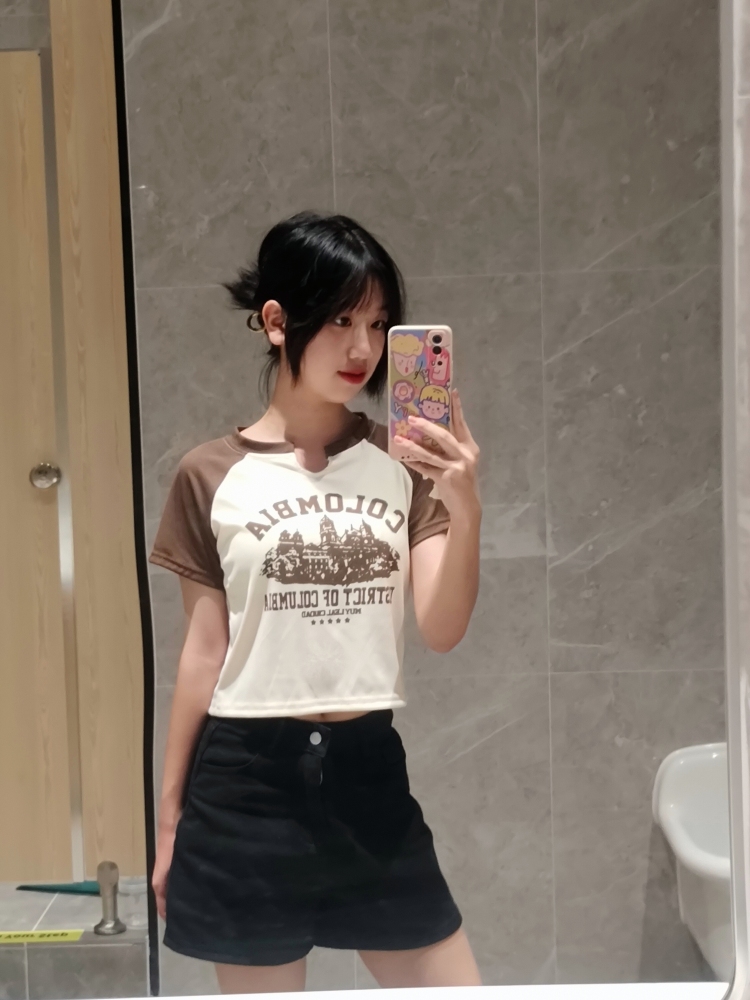 Alanna-山东省·威海市·荣成市-抖音-学舞蹈,166,94斤,身材比例好,平时喜欢拍照,不需要很高的费用,在某音有200多粉丝有成长空间,有意者欢迎~