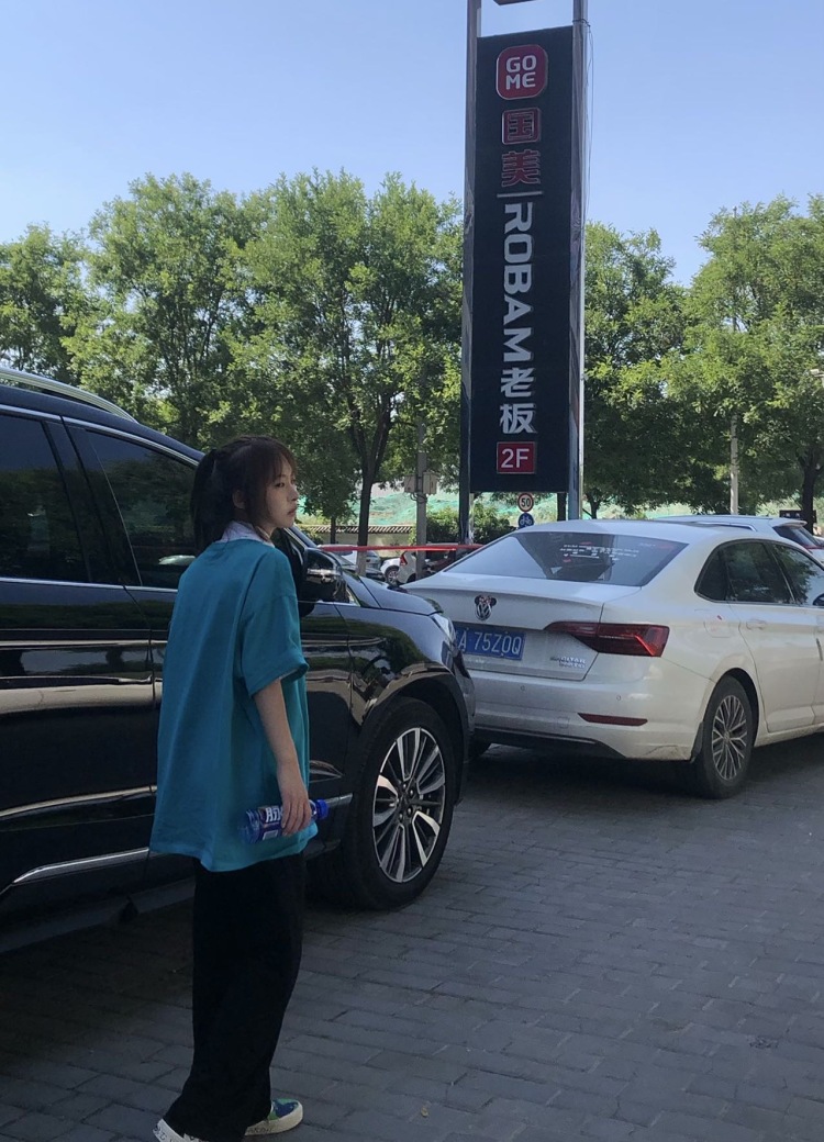 几携.-陕西省·西安市·高陵区-快手-接🍑pdd寄拍 快手app朋友圈等推广 买家秀 可互勉 接衣服裤子鞋子等等 擅长拍照 喜欢穿搭 会修图