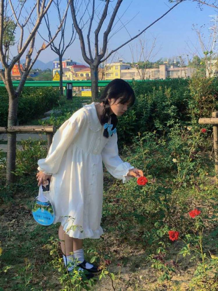 Jay-湖北省·咸宁市·通城县-快手，某红薯-商家您好，我是一名身高158 体重40kg的女学生 可以接单做买家秀 如果对图不满意我可以重拍 脾气好 有责任感
风格:jk 洛丽塔 潮流 软妹 可爱 学生
谢谢！