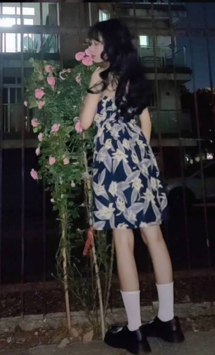 碳烤大白鹅-广西壮族自治区·崇左市·天等县--有较多拍照经验,会修图,时间较为充裕。三坑擅长者。身高155,体重80。