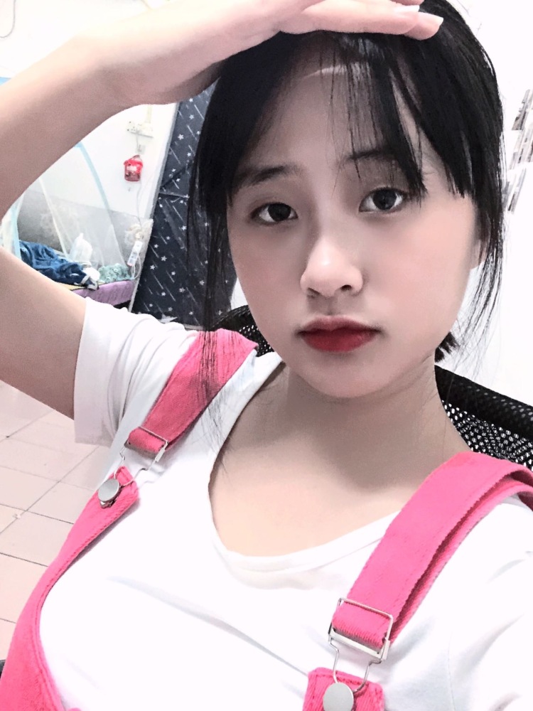 真心炒辣椒🌶-广东省·东莞市·茶山镇--微胖 喜欢拍照 喜欢记录生活,风格多变 想做寄拍模特 会尽自己所能做好每一件事情 我要接单 买家秀 什么都可以接!!