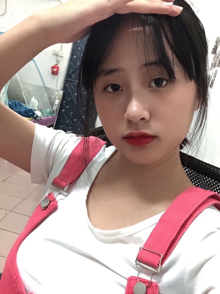真心炒辣椒🌶-广东省·东莞市·茶山镇--微胖 喜欢拍照 喜欢记录生活,风格多变 想做寄拍模特 会尽自己所能做好每一件事情 我要接单 买家秀 什么都可以接!!