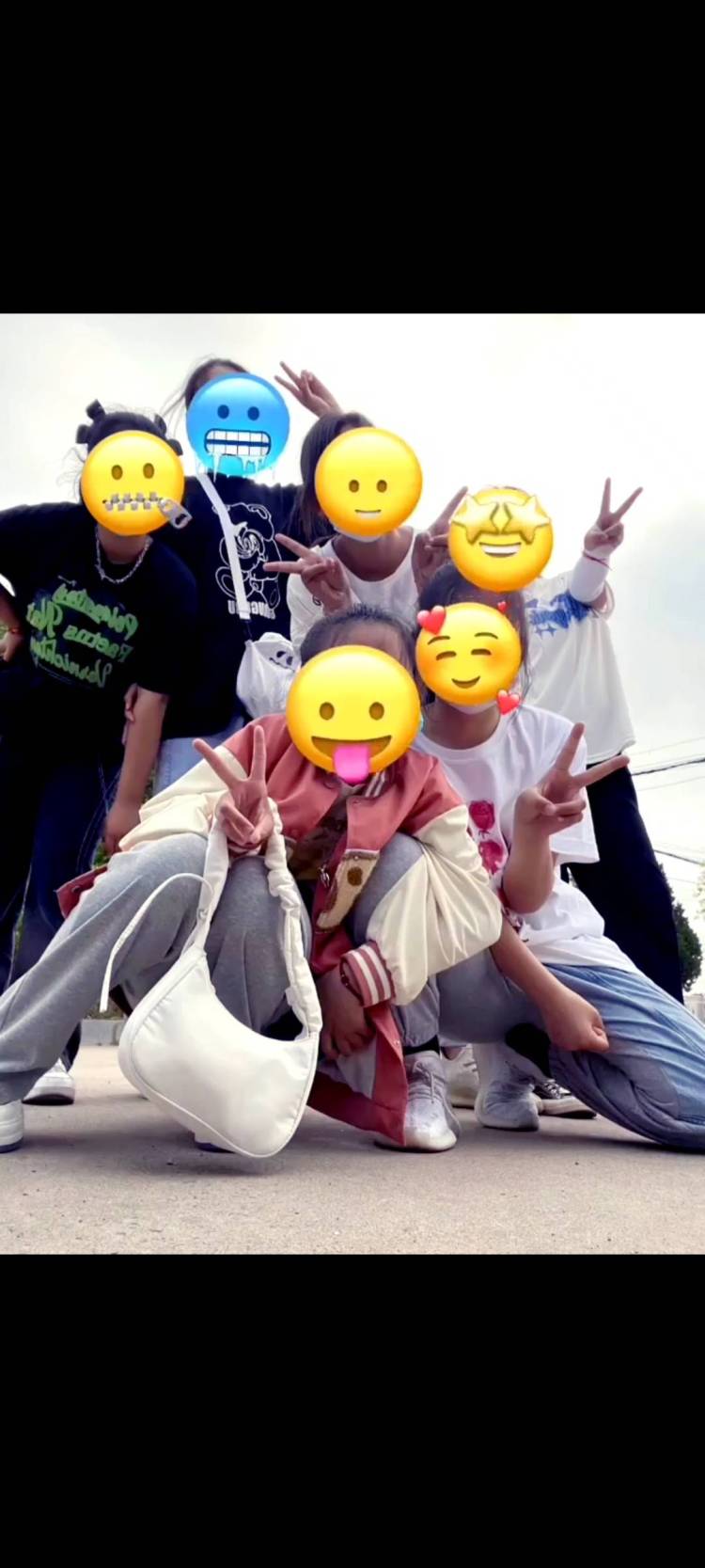 友人A-辽宁省·大连市·瓦房店市--素人 167 96斤 学过舞蹈会p图 会摆拍可以长期合作家 里有大镜子 做过这个行业