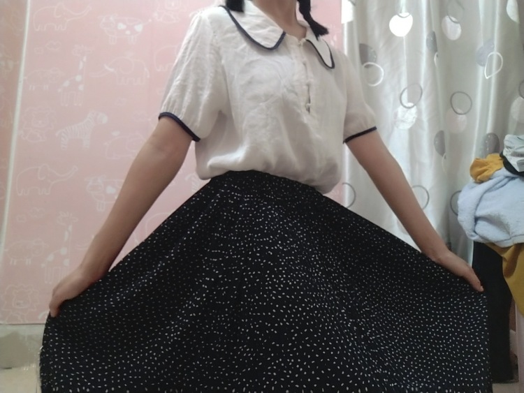 张鱼小丸子-福建省·漳州市·云霄县-抖音-本人体重45kg、身高160cm、喜欢拍照摄影、希望可以通过这一方式提升自己