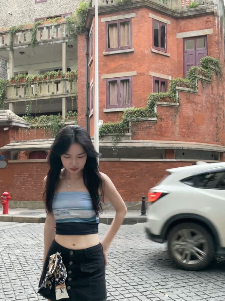 柚子七-广东省·佛山市·顺德区-抖音-接寄拍 礼仪 约拍 模特
170 49
图片里的风格即本人喜欢并擅长的风格 寄拍返图不会高糊 用苹果原相机拍 顶多p脸 关于图片合理的要求都会接受