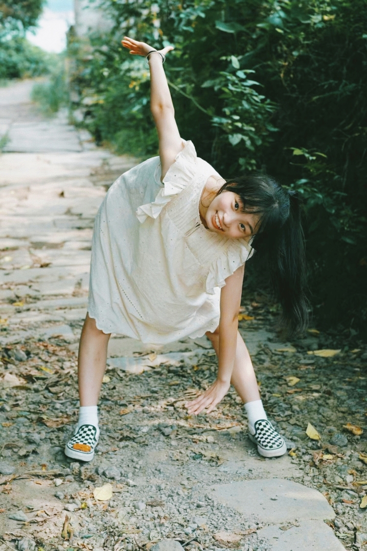 cutee-湖南省·长沙市·长沙县--我是一名在校大学生 对拍照比较感兴趣 可接寄拍 长相可爱 乖乖的 小个子153 望合作