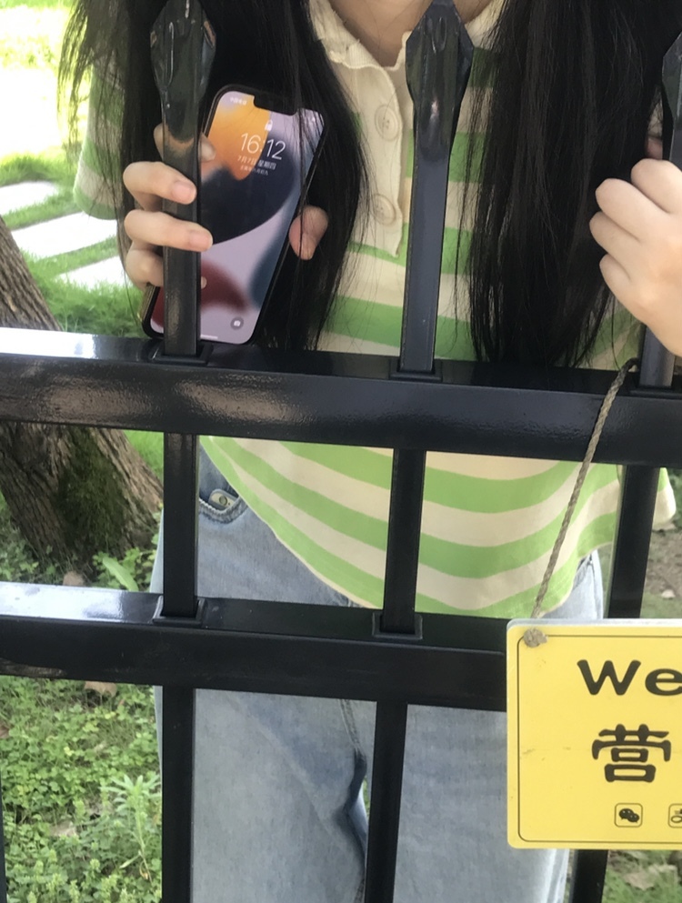 Z-福建省·宁德市·福鼎市-某红薯-平常拍一些穿搭照片 接寄拍 拍照风格多变 体重90 身高165
