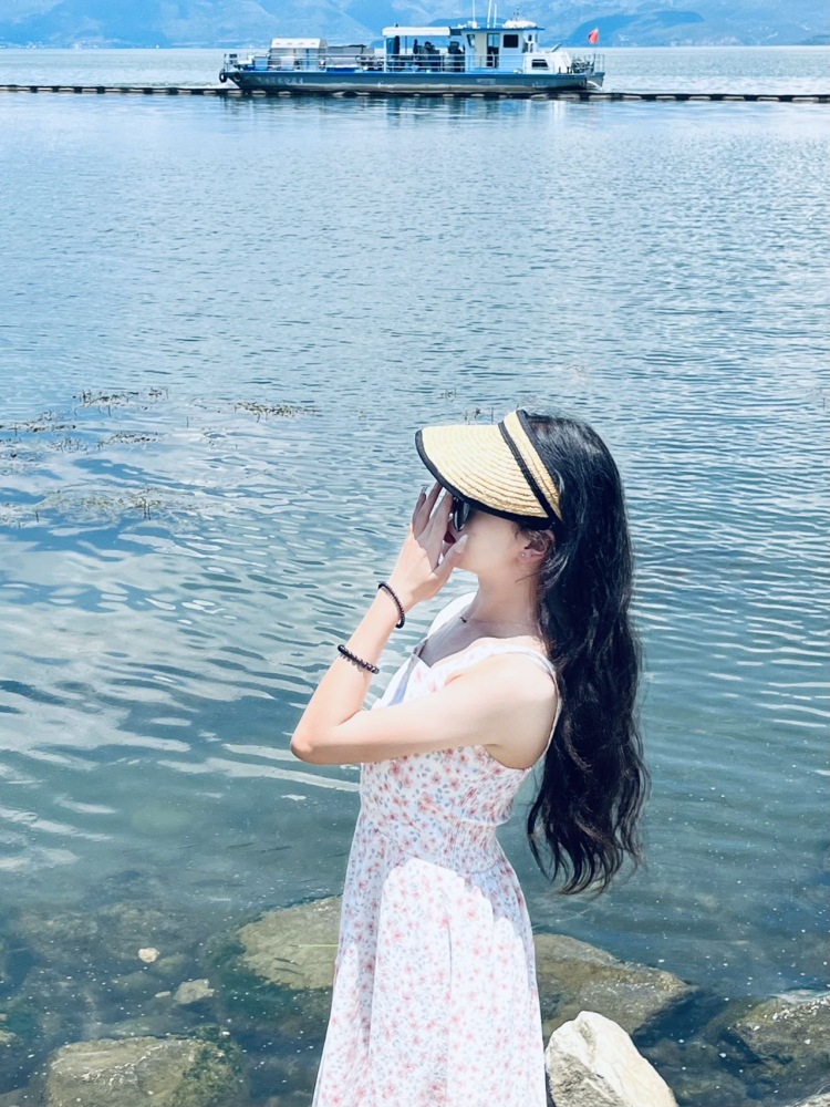 娜娜-云南省·保山市·隆阳区-快手 红薯-学生，喜欢拍照
身高160 体重44千克 鞋码36
买家秀，寄拍送拍都🉑️