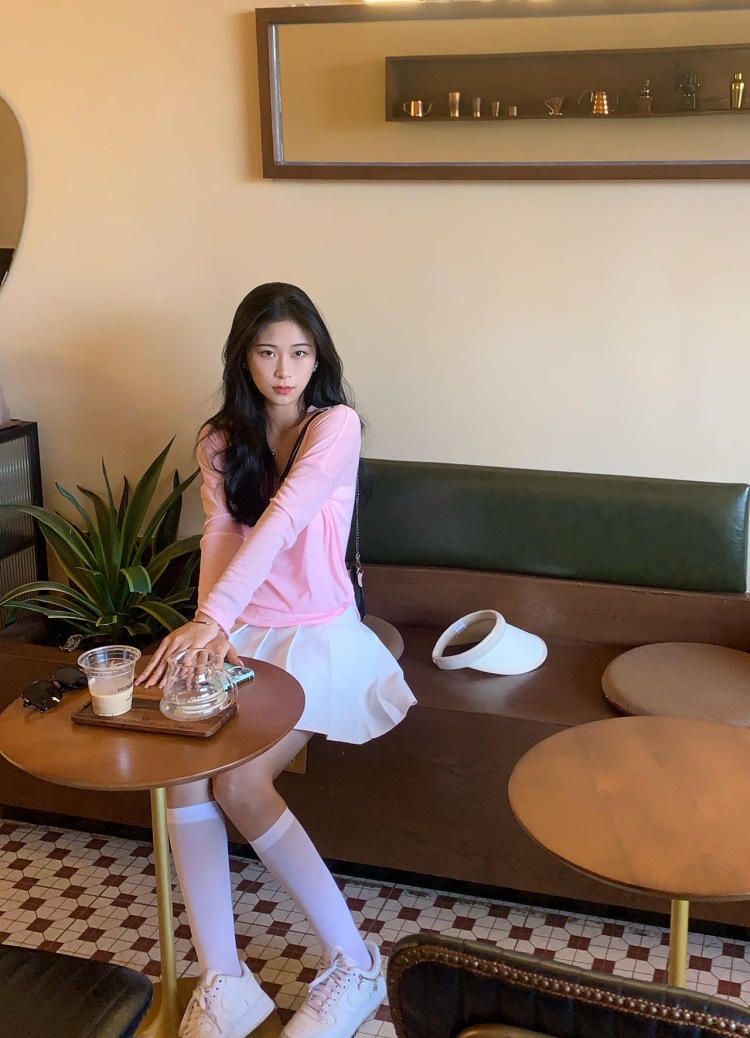 J.🐰-广西壮族自治区·桂林市·临桂区-逛逛,抖音,快手-平时喜欢探店打卡拍照,时间充裕,接探店打卡,淘宝买家秀(一般48-72小时出图)抖音粉丝1000+,逛逛粉丝4500+