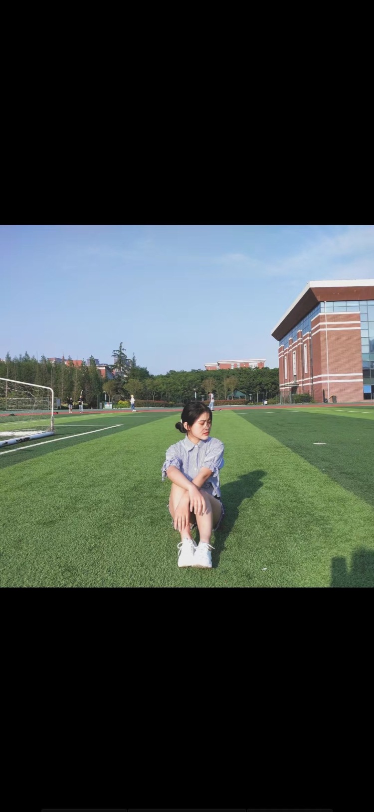 夏天-山东省·济宁市·嘉祥县--摄影爱好者,本人喜欢服装搭配(穿搭),身材不是很完美,但是天生喜欢穿搭衣服,也是在专业之内。也喜欢记录生活,希望你们能看看我!