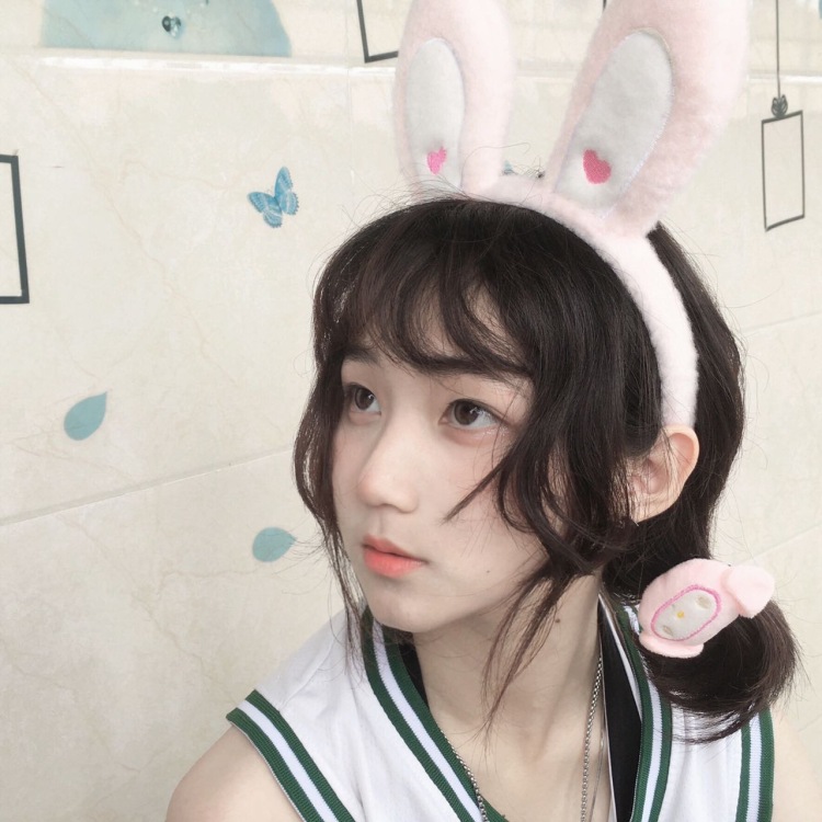 我想当总统-广东省·惠州市·博罗县--hhhhhhhi 身高160 体重80 在家里太闲啦想接一下寄拍 可以尝试各种风格