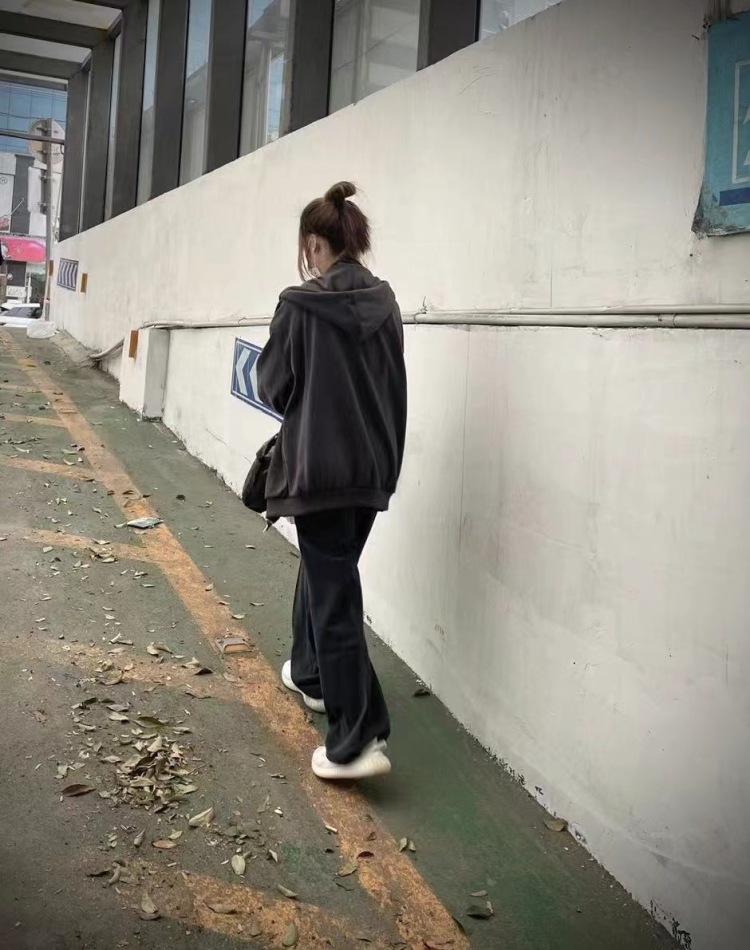 x-河北省·邯郸市·永年区--大家好!我160 104斤 平常很喜欢拍照片 可以发抖音快手 苹果出片 不挑风格