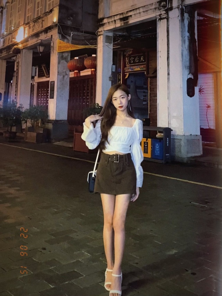 随处可见-贵州省·安顺市·镇宁布依族苗族自治县-抖音-接寄拍 服饰 各类饰品首饰 苹果11手机壳都可以
拍照好看 会拍会p 各种风格都可以