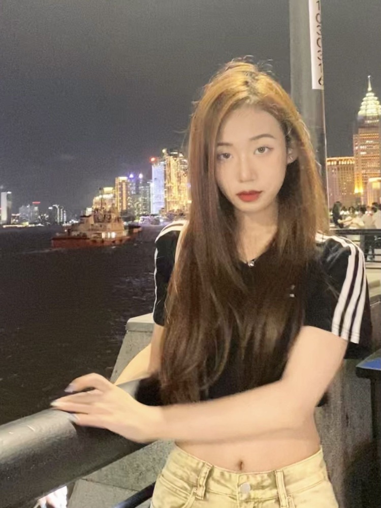 随处可见-贵州省·安顺市·镇宁布依族苗族自治县-抖音-接寄拍 服饰 各类饰品首饰 苹果11手机壳都可以
拍照好看 会拍会p 各种风格都可以