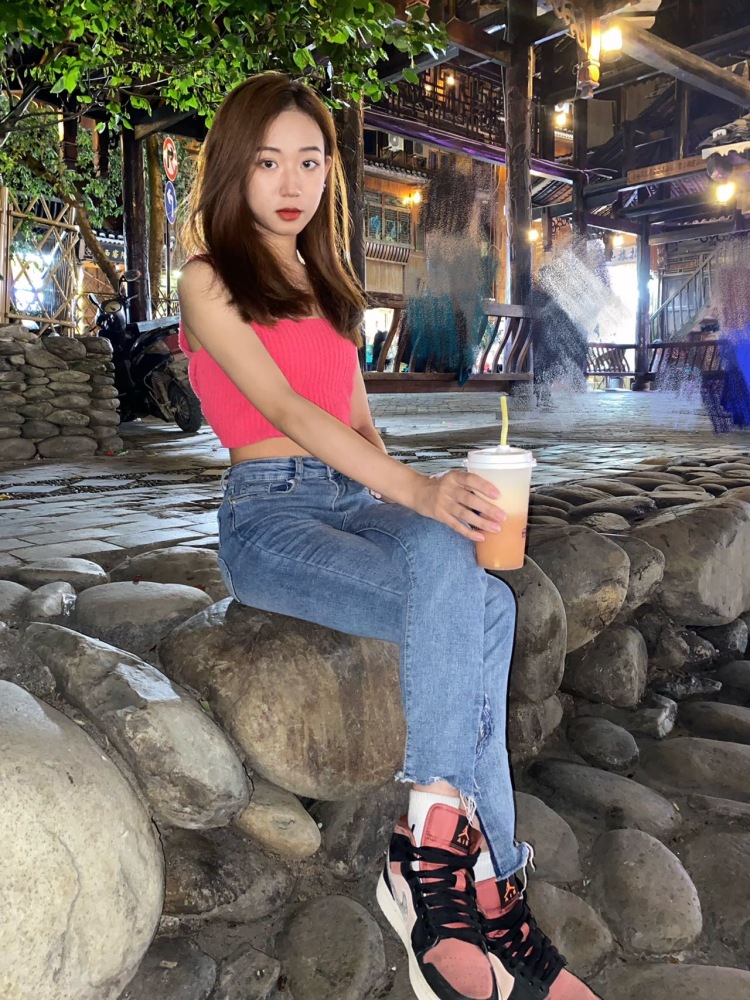 随处可见-贵州省·安顺市·镇宁布依族苗族自治县-抖音-接寄拍 服饰 各类饰品首饰 苹果11手机壳都可以
拍照好看 会拍会p 各种风格都可以