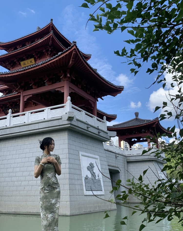J.🐰-广西壮族自治区·桂林市·临桂区-逛逛,抖音,快手-平时喜欢探店打卡拍照,时间充裕,接探店打卡,淘宝买家秀(一般48-72小时出图)抖音粉丝1000+,逛逛粉丝4500+
身高:166CM
体重:46KG
坐标:广西壮族自治区·桂林市·临桂区
#桂林市