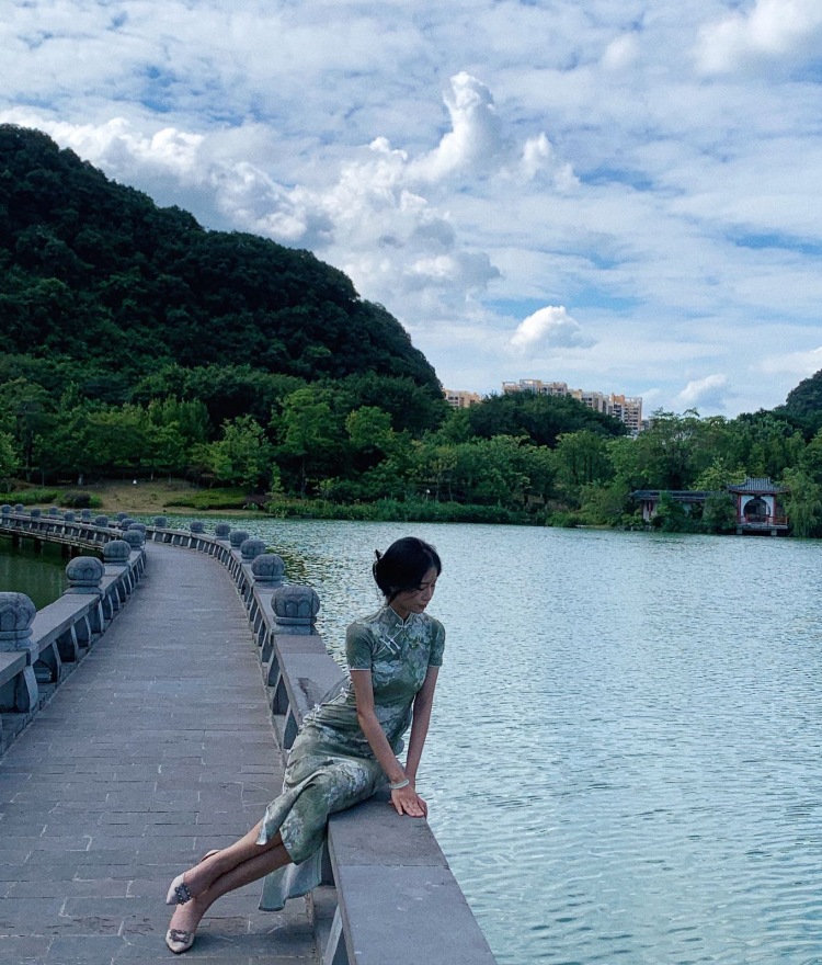 J.🐰-广西壮族自治区·桂林市·临桂区-逛逛,抖音,快手-平时喜欢探店打卡拍照,时间充裕,接探店打卡,淘宝买家秀(一般48-72小时出图)抖音粉丝1000+,逛逛粉丝4500+
身高:166CM
体重:46KG
坐标:广西壮族自治区·桂林市·临桂区
#桂林市