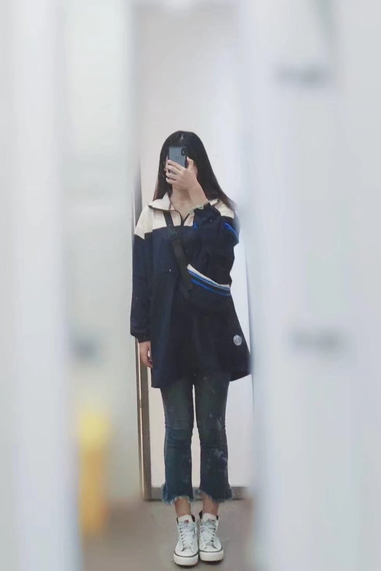 橘子汽水-江苏省·南通市·如皋市--身高168,体重120,肩宽微胖女孩,平时买到显瘦的衣服就喜欢拍拍拍,照片都是手机原相机拍摄,用于买家秀很真实,不会被看出来是刷的哈哈哈哈,当然要p图也可以,寄拍送拍都行,新手期待第一单(≖‿≖)✧